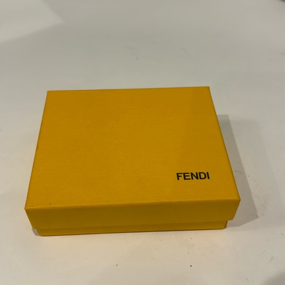 Fendi Authentic Vintage Card Wallet with Dust Bag and original Box in EUC. - Picture 2 of 10